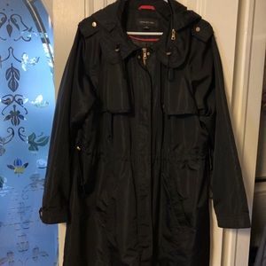 Lightweight rain jacket